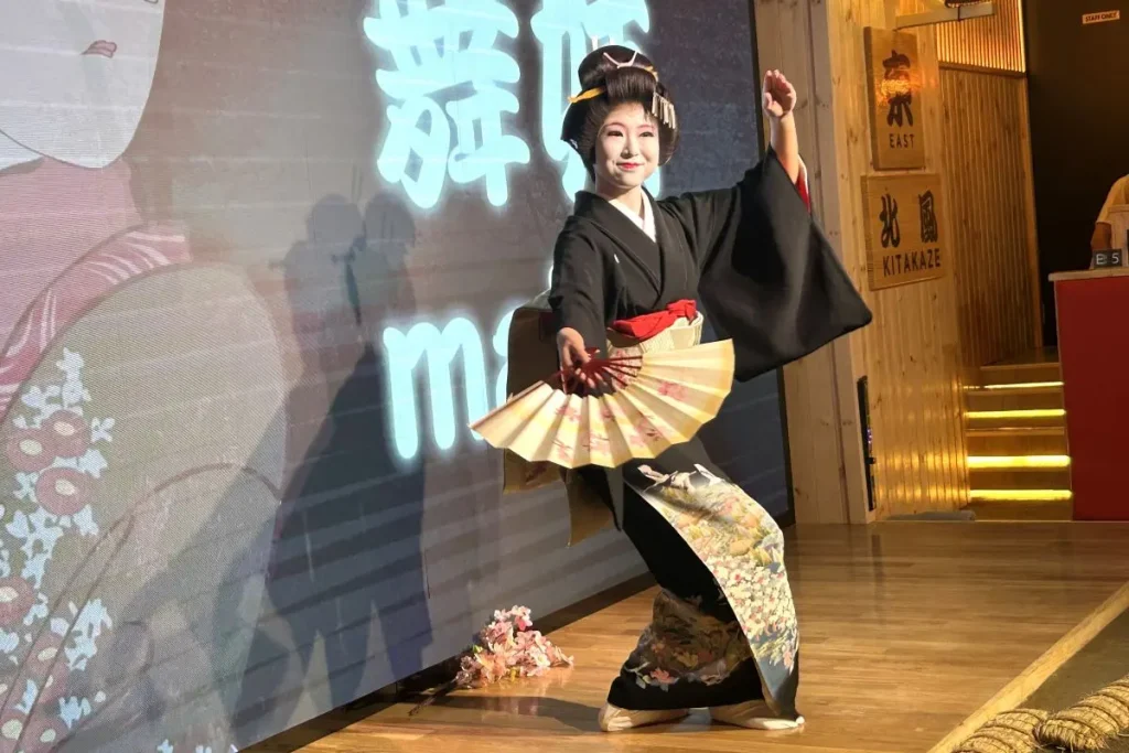 A dancer showcasing Nihon-buyō (Japanese Dance) in a traditional Japanese hairstyle.