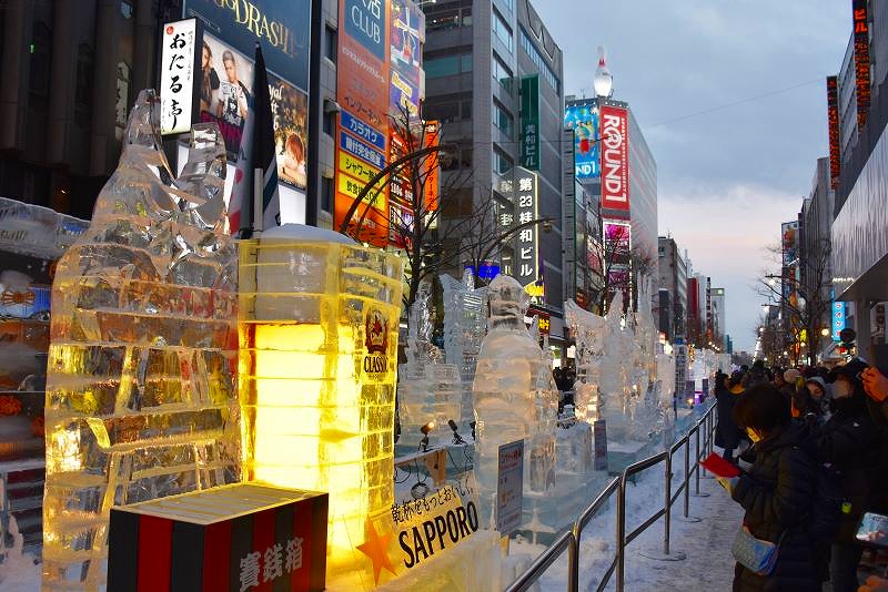 ウクライナ情勢 60周年記念 札幌スノーフェスティバル ハローキティ