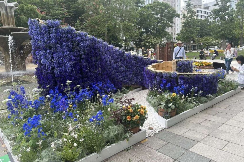 北海道農業高校生ガーデニングコンテストで大賞を受けた静内農業高の「Something Blue～幸せを呼ぶ青い庭」