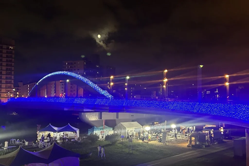 ライトアップされた幌平橋