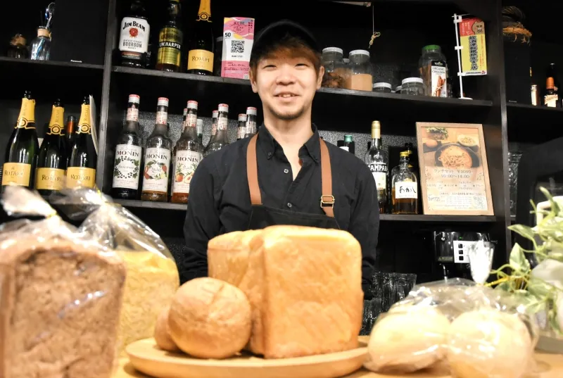 島の飲食店が少なくなる中、「活気づくりにつながれば」と語る北島さん