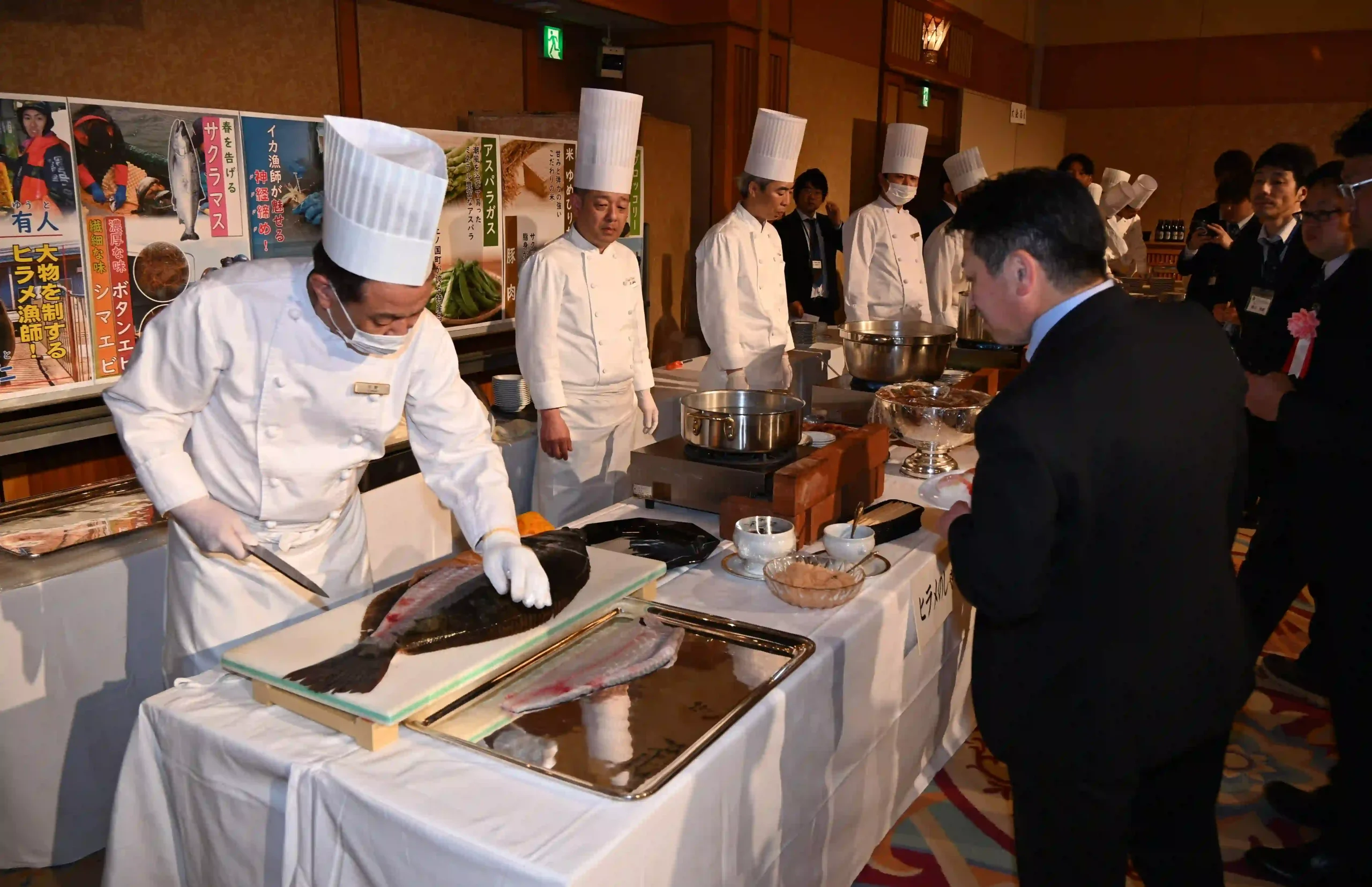 アスパラ、ヒラメ、ガサエビ…＊上ノ国産食材　シェフにPR＊札幌で催し　生産者ら交流