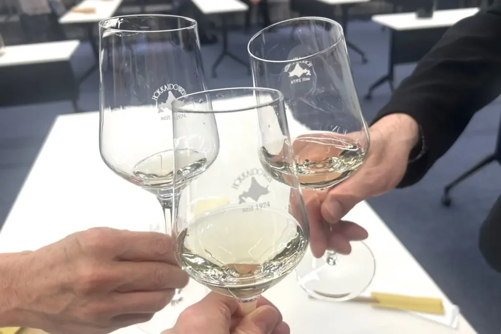 北海道ワインの白「北島秀樹ケルナー2021」で乾杯
