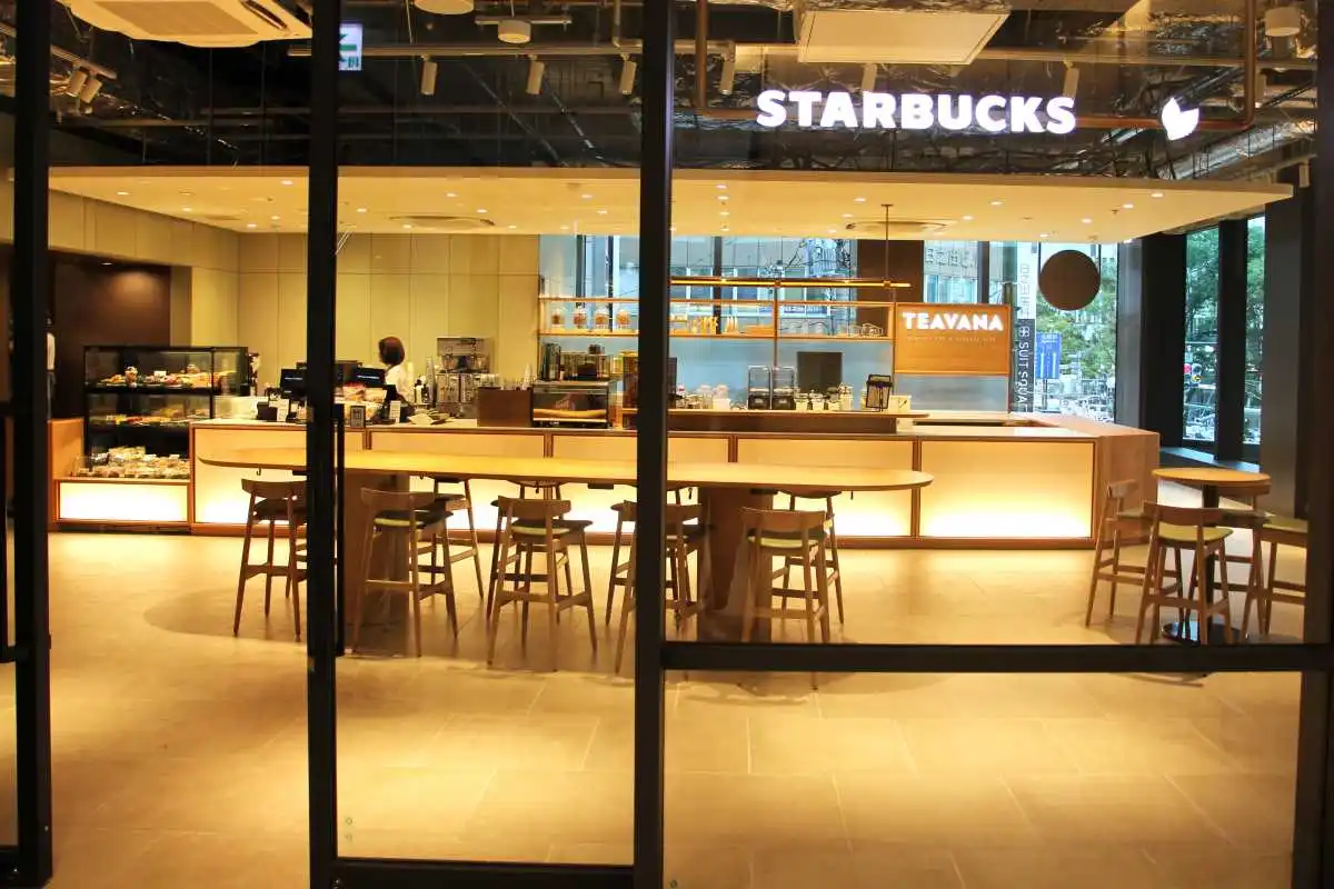 北海道初上陸「スターバックス ティー＆カフェ」札幌4丁目プレイス（4プラ）にオープン！駄菓子とビールの「自由市バー」も