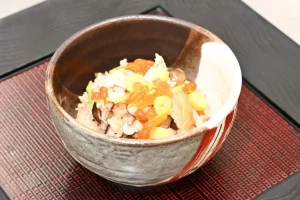 サケとキノコの炊き込みご飯