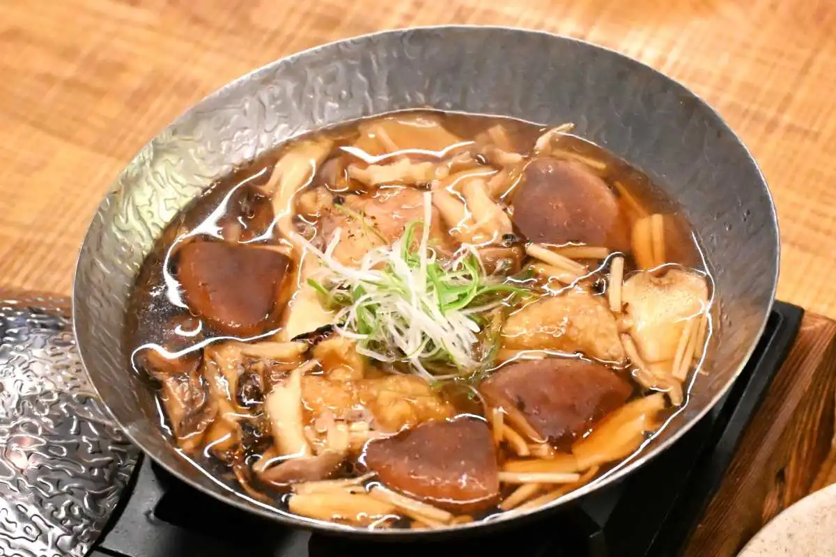 〈旬!を味わう〉キノコ 手軽に和食で*手で裂いて味染み込ませる