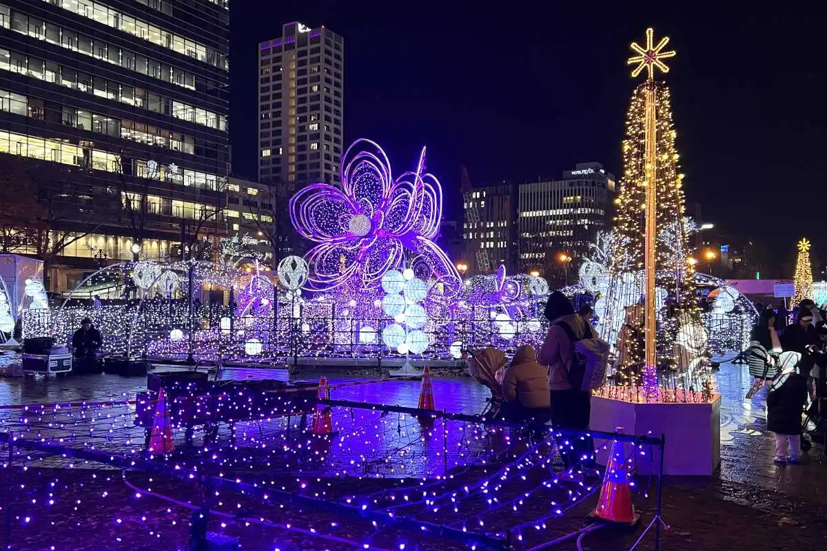 「2025さっぽろホワイトイルミネーション」開幕！77万個の光で彩られる冬の札幌 中心部5会場で