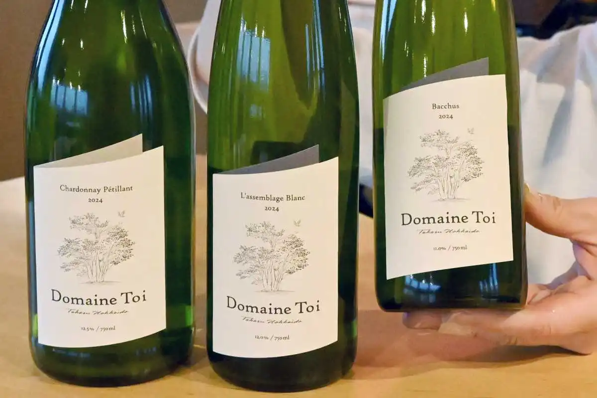 風味に自信　自家醸造ワイン＊北海道・鷹栖町「ドメーヌトワ」ブドウ栽培から＊年末には赤も＊障害者と支援者力合わせ