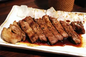 〈マチのこだわり味自慢〉三代目かん太郎＝旭川市＊チャップ　炭火でじっくり