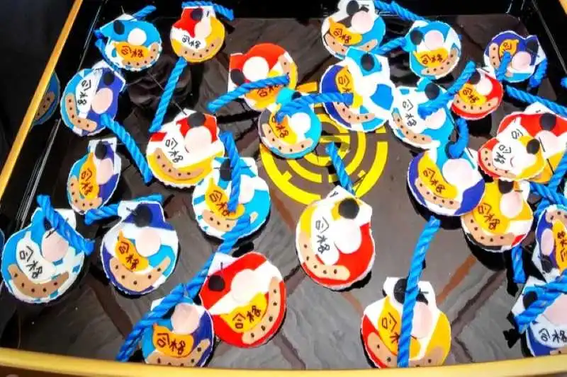 落ちないホタテ」で合格祈願 噴火湾とようら観光協会 中学3年生へ貝殻